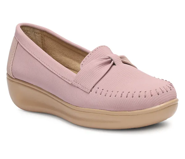 Step_into_effortless_style_and_all-day_comfort_with_these_elegant_wedge_heel_loafers