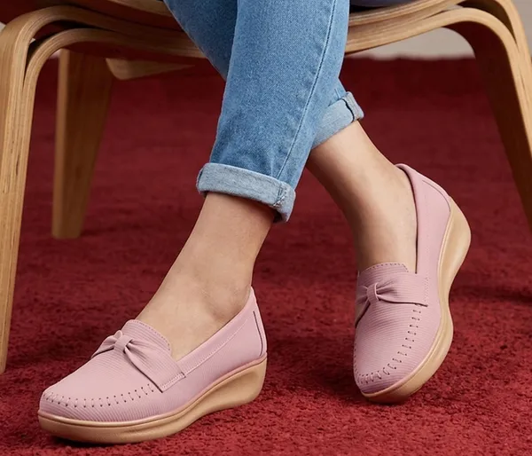 Step_into_effortless_style_and_all-day_comfort_with_these_elegant_wedge_heel_loafers