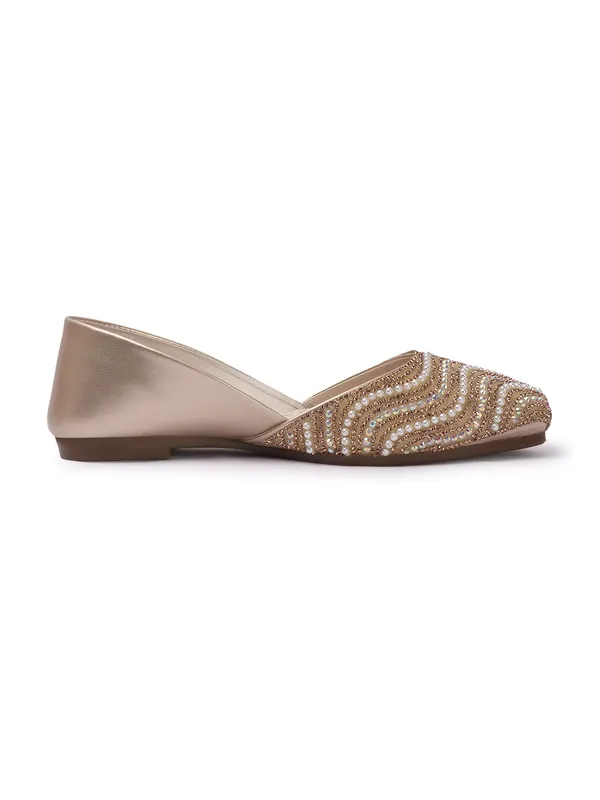 Elegant_Embellished_Flat_Jutti_with_Pearl_and_Crystal_Detailing_for_Women