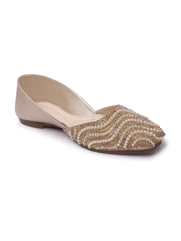 Elegant_Embellished_Flat_Jutti_with_Pearl_and_Crystal_Detailing_for_Women