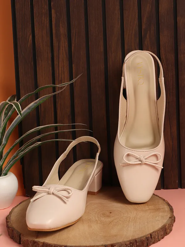 Cream_Synthetic_Leather_Casual_2_inch_Heel_Sandal_For_Women
