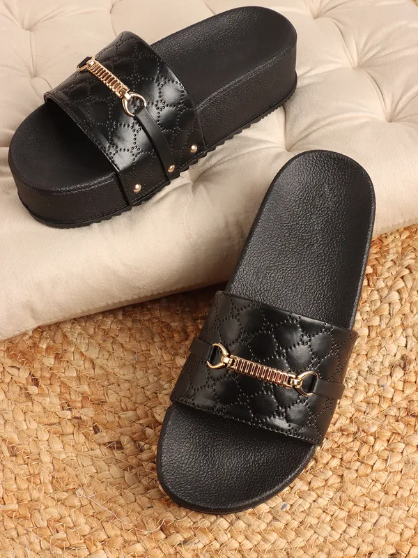 Trendy_Platform_Flats_for_Women_with_Gold_Chain_Detail_and_Comfortable_Slip-On_Design