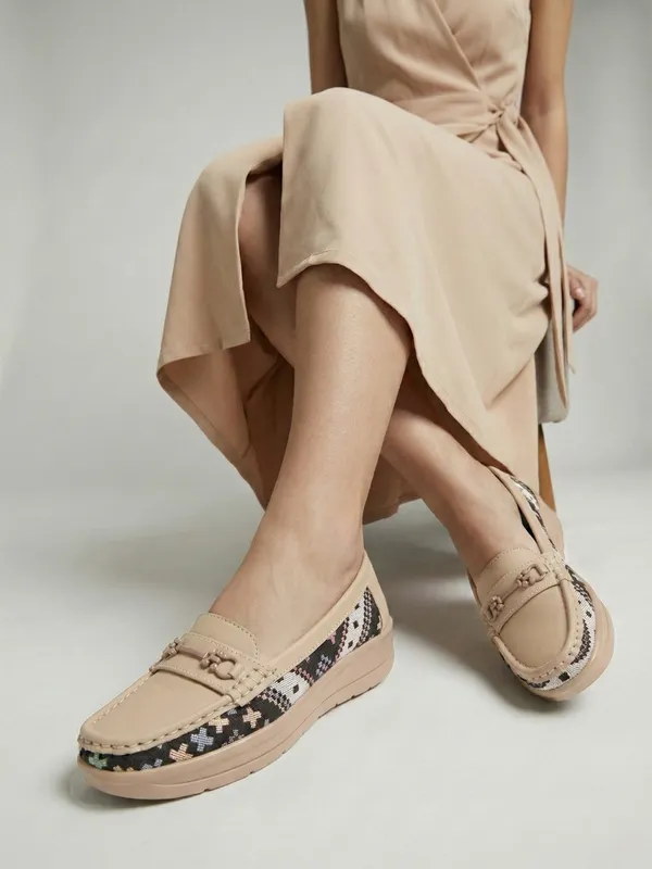 everyday_style_with_these_Womens_slip-on_loafers,