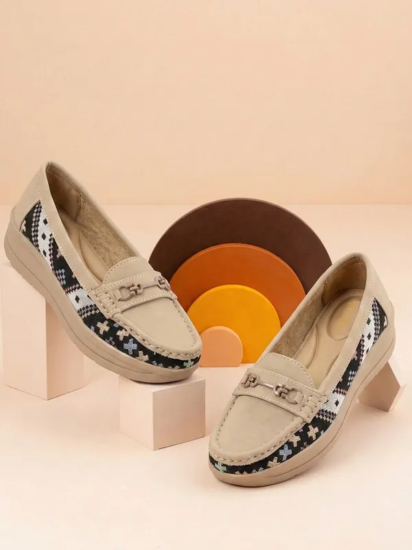 everyday_style_with_these_Womens_slip-on_loafers,