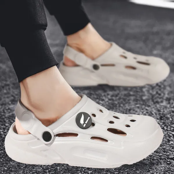Lightweight_EVA_Clog_Men_Sandals_with_Adjustable_Back_Strap_and_Anti-Skid_Sole_for_Daily_Comfort