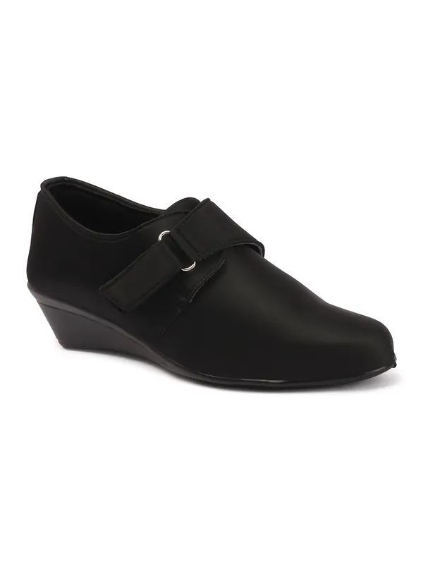 Womenï¿½s_Classic_Buckle_Slip-On