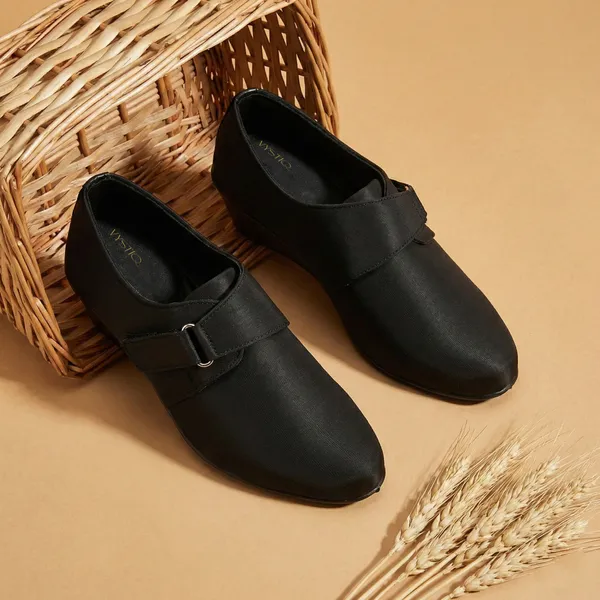 Womenï¿½s_Classic_Buckle_Slip-On