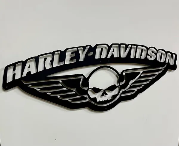 Harley-Davidson_Skull_Wing_Emblem_-_Premium_Metal_Wall_Decor_for_Motorcycle_Enthusiasts