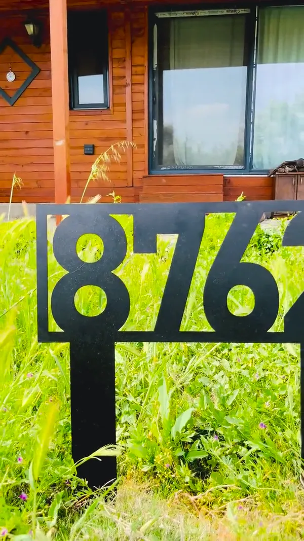 Custom_House_Number_Garden_Sign_with_Stakes