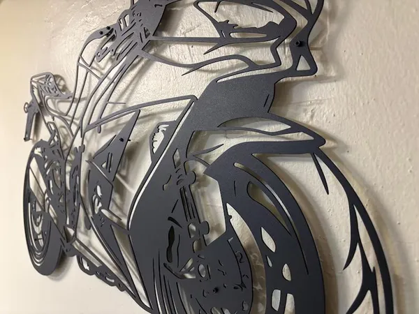 Premium_Motorcycle_Wall_Art_by_Decor&dreams_|_Luxurious_Metal_Décor_for_Modern_Spaces