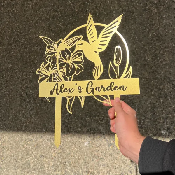 Personalized_Custom_Hummingbird_Garden_Sign