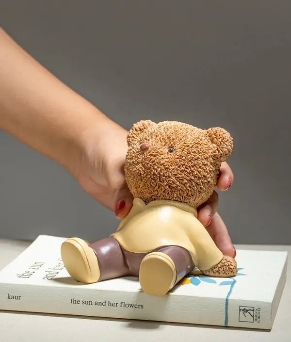 Sitting_Teddy_Bear_Showpiece
