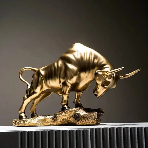 Gilded_Charge_Bull_Sculpture