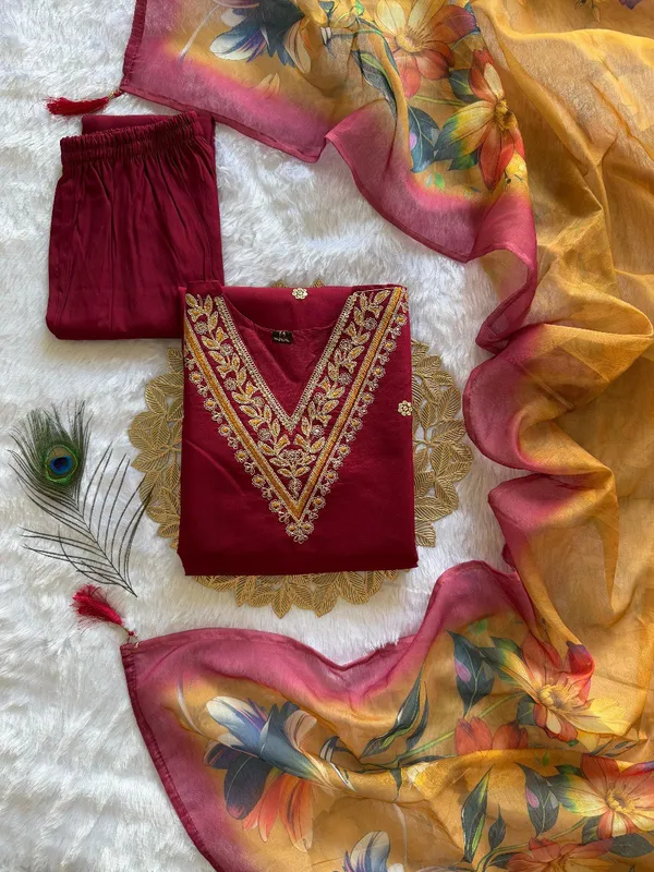 Maroon_Embroidered_Kurta_Set_With_Floral_Chanderi_Dupatta_For_Women