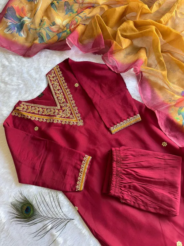 Maroon_Embroidered_Kurta_Set_With_Floral_Chanderi_Dupatta_For_Women
