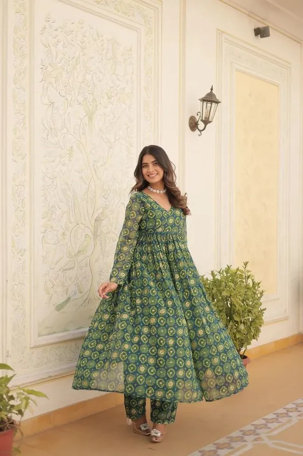 Green_Foil_print_flared_kurta_pant