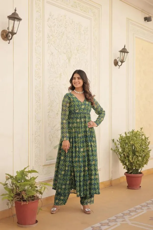 Green_Foil_print_flared_kurta_pant
