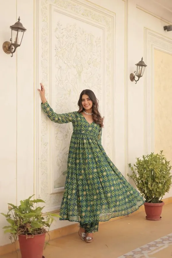 Green_Foil_print_flared_kurta_pant