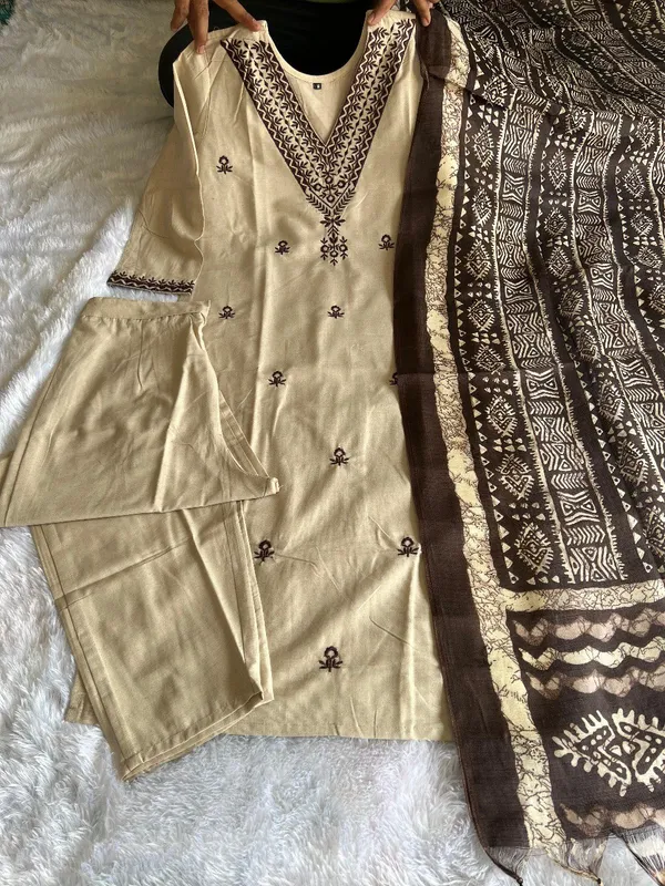 Classic_Beige_Khadi_Cotton_Kurta_Set_With_Printed_Khadi_Silk_Dupatta_For_Women