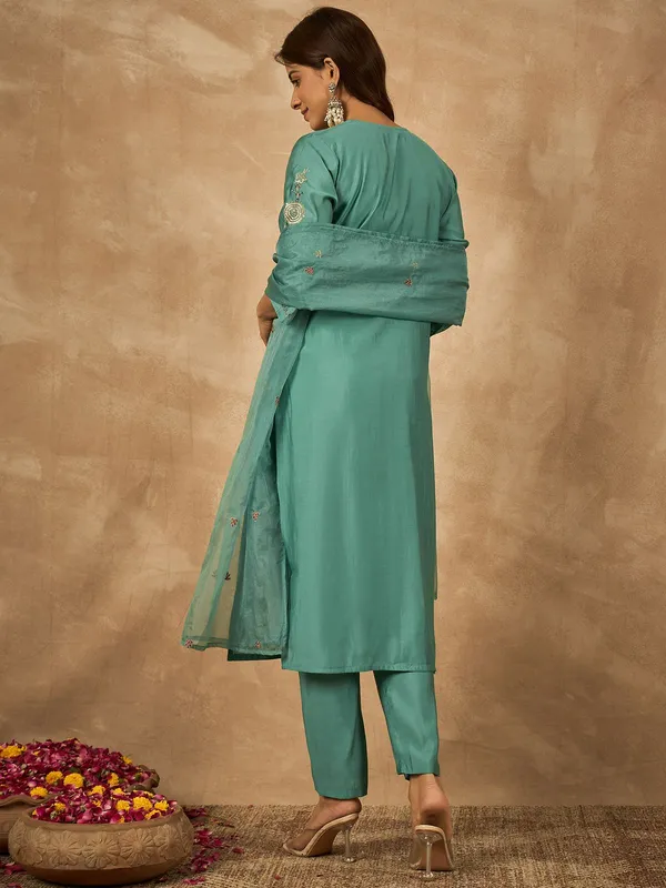 Teal_Chanderi_Embroidered_Kurta_Set_with_Organza_Dupatta