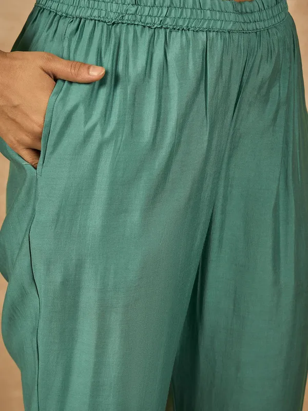 Teal_Chanderi_Embroidered_Kurta_Set_with_Organza_Dupatta