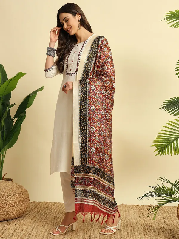 Ivory_Khadi_Cotton_Kurta_Set_With_Ethnic_Printed_Khadi_Dupatta_For_Women