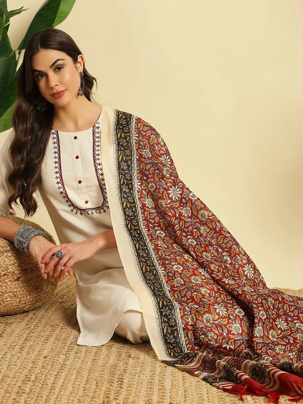 Ivory_Khadi_Cotton_Kurta_Set_With_Ethnic_Printed_Khadi_Dupatta_For_Women