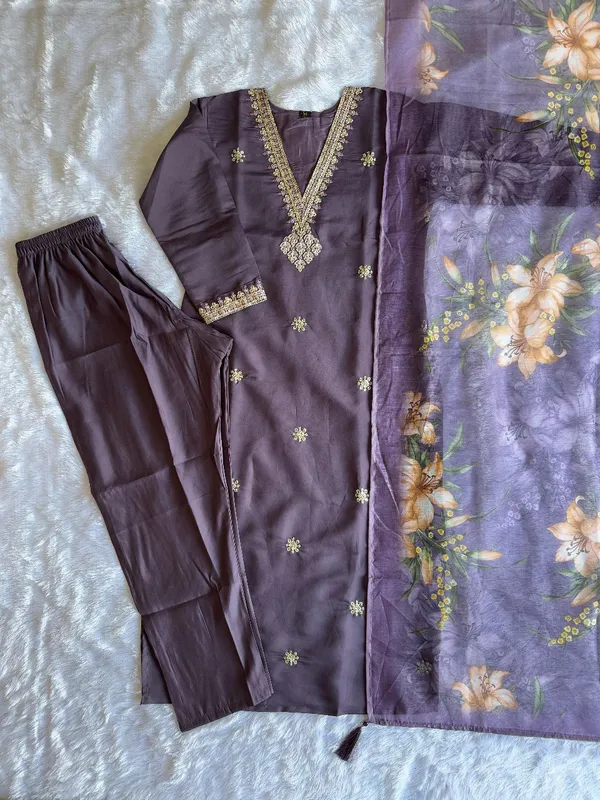 Ice_Wine_Embroidered_Kurta_Set_With_Floral_Chanderi_Dupatta_For_Women