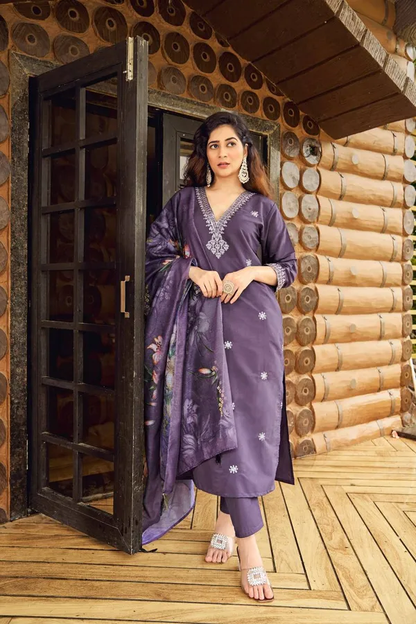 Ice_Wine_Embroidered_Kurta_Set_With_Floral_Chanderi_Dupatta_For_Women