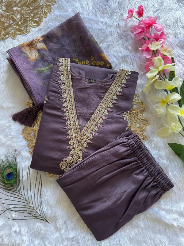Ice_Wine_Embroidered_Kurta_Set_With_Floral_Chanderi_Dupatta_For_Women