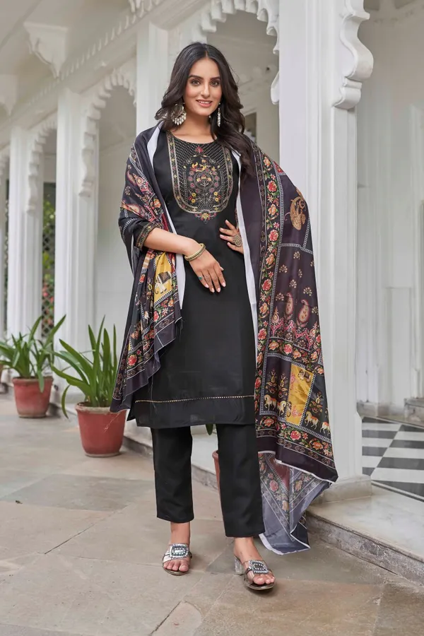 Black_Ethnic_Motifs_Yoke_Designed