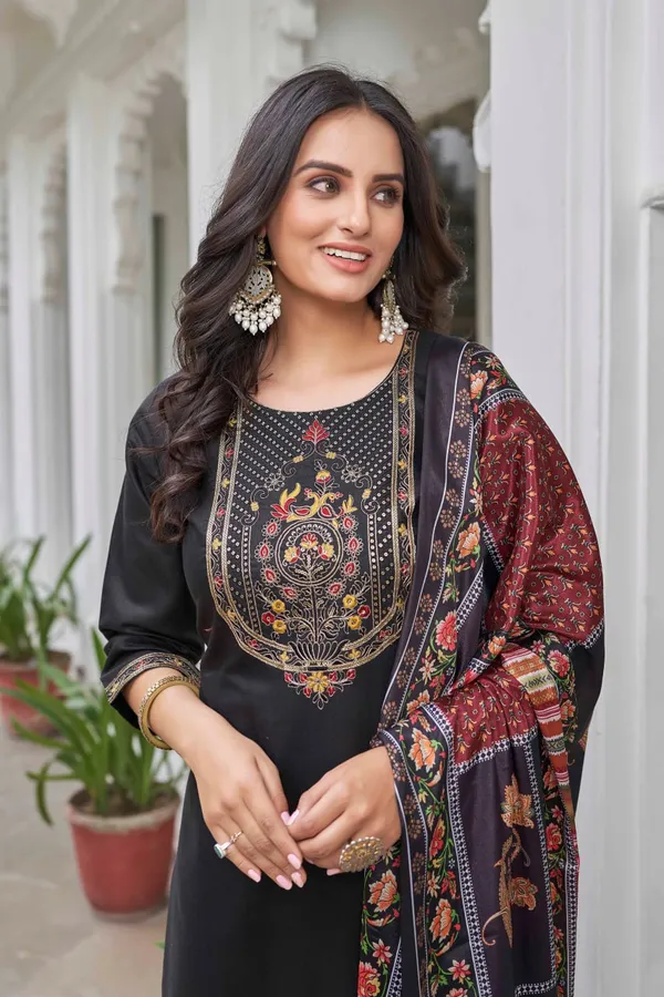 Black_Ethnic_Motifs_Yoke_Designed