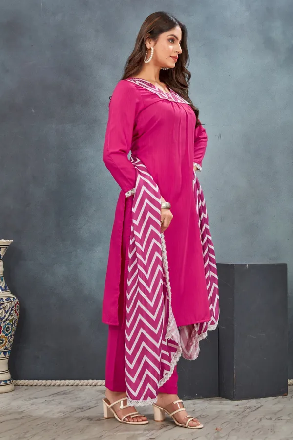 Ethnic_Motifs_Yoke_Designed_Straight__Kurta-pant_&_Dupatta