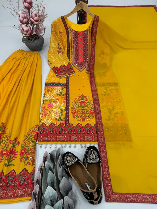 Yellow_Silk_Mirror_Work_Suit_Set_For_Women