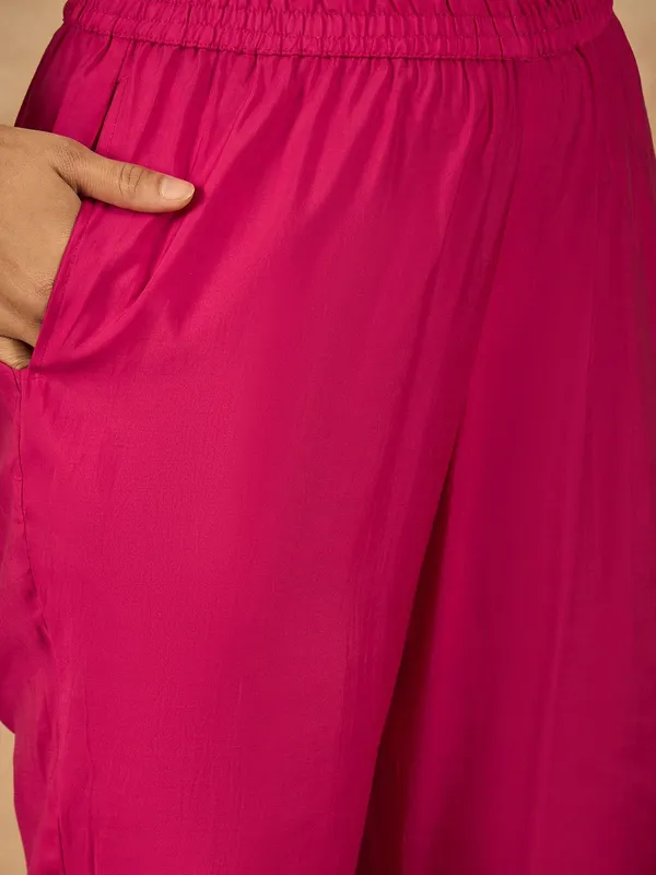 Pink_Chanderi_Embroidered_Kurta_Set