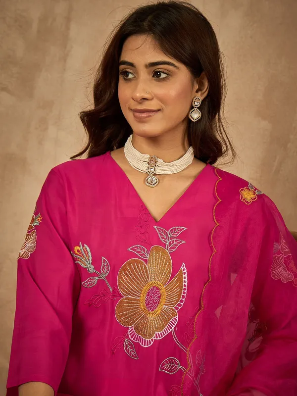 Pink_Chanderi_Embroidered_Kurta_Set