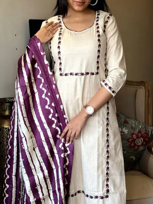Off-White_Khadi_Cotton_Kurta_Set_With_Maroon_Printed_Dupatta_For_Women