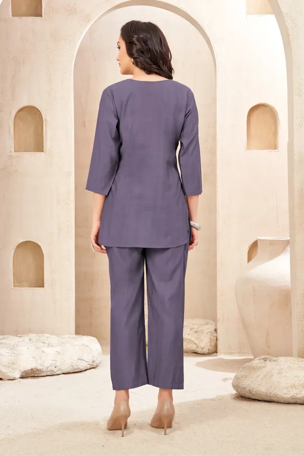 Elegant_Straight-Cut_Co-ord_Set_with_Dori_Embroidery