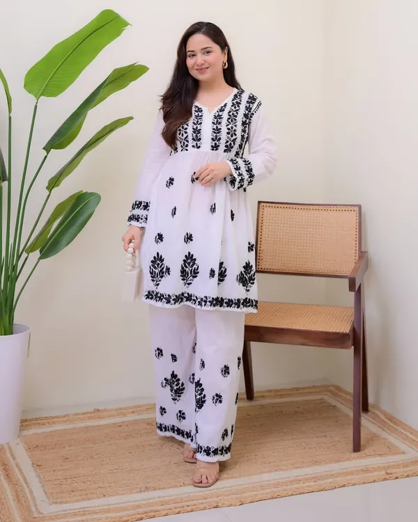 Ivory_Bloom_Embroidered_Rayon_Slub_Cord_Set
