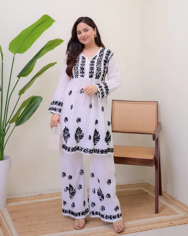 Ivory_Bloom_Embroidered_Rayon_Slub_Cord_Set