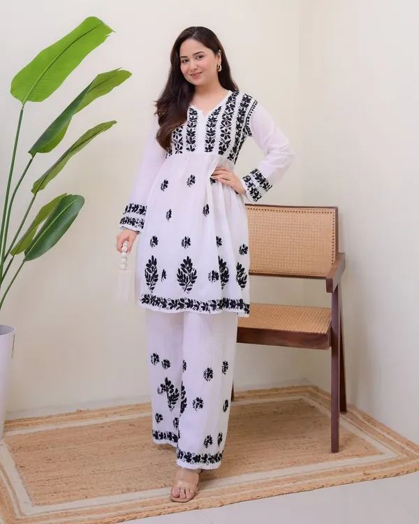 Ivory_Bloom_Embroidered_Rayon_Slub_Cord_Set