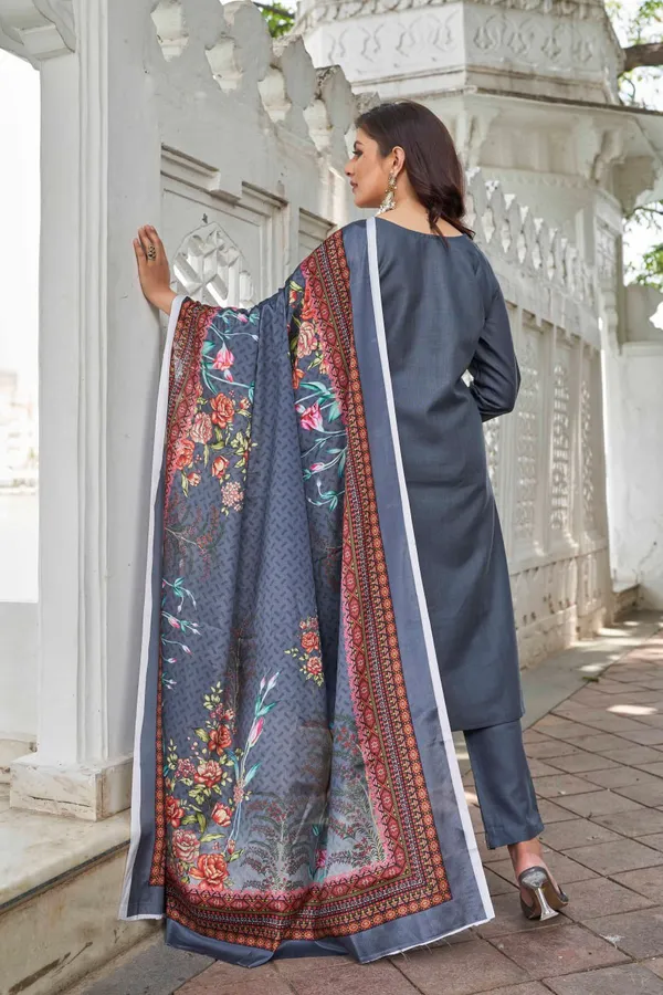 Grey_Ethnic_Motifs_Yoke_Designed_Straight__Kurta-pant_&_Dupatta