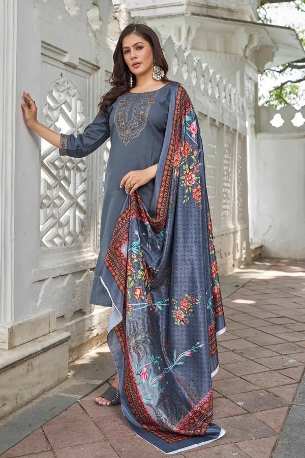 Grey_Ethnic_Motifs_Yoke_Designed_Straight__Kurta-pant_&_Dupatta