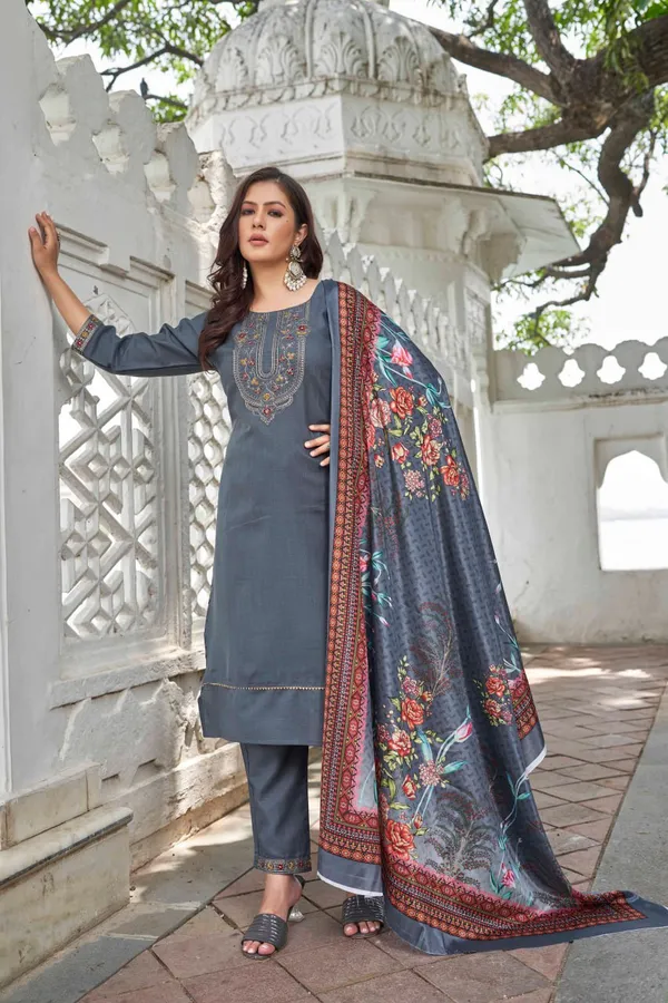 Grey_Ethnic_Motifs_Yoke_Designed_Straight__Kurta-pant_&_Dupatta