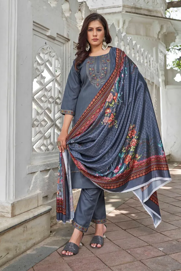 Grey_Ethnic_Motifs_Yoke_Designed_Straight__Kurta-pant_&_Dupatta