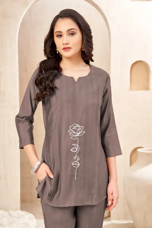 Elegant_Straight-Cut_Co-ord_Set_with_Dori_Embroidery