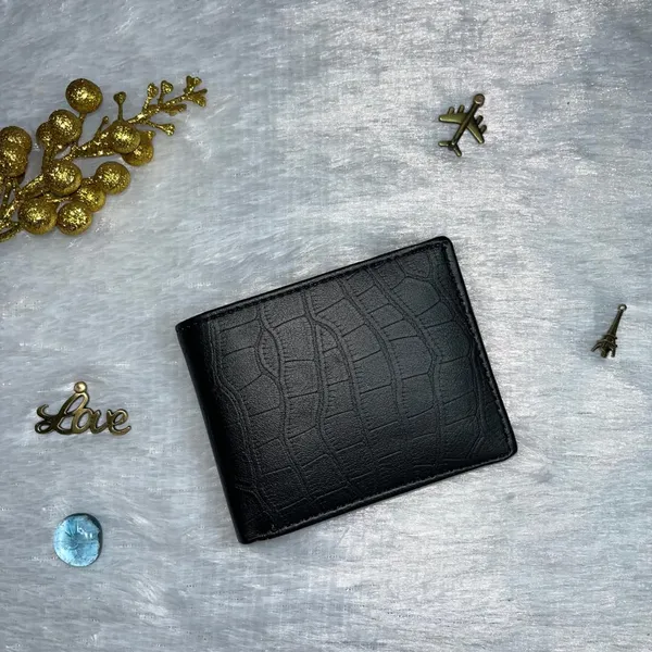 Valentine_Special_Men's_Croco_Texture_Bifold_Wallet_|_Slim_&_Secure_|_Crocodile-Pattern_Finish_|_Holds_Cards_&_Cash_|_Ideal_for_Gifting_with_Complimentary_Chocolate