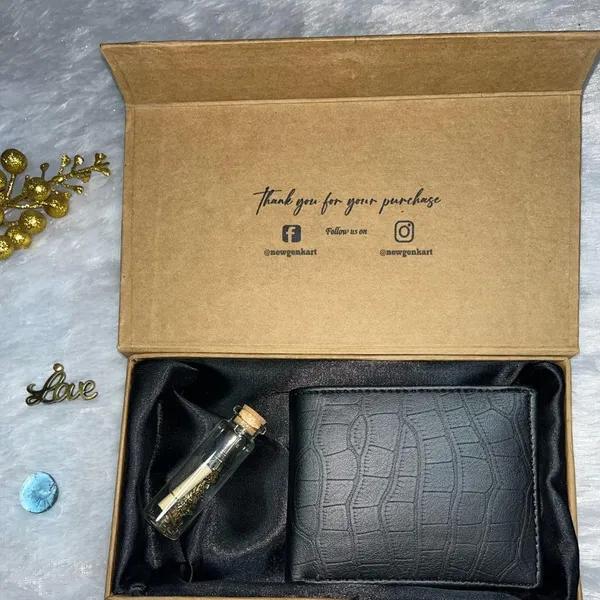 Valentine_Special_Men's_Croco_Texture_Bifold_Wallet_|_Slim_&_Secure_|_Crocodile-Pattern_Finish_|_Holds_Cards_&_Cash_|_Ideal_for_Gifting_with_Complimentary_Chocolate