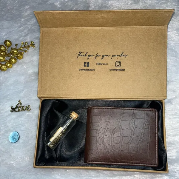 Valentine_Special_Men's_Croco_Texture_Bifold_Wallet_|_Slim_&_Secure_|_Crocodile-Pattern_Finish_|_Holds_Cards_&_Cash_|_Ideal_for_Gifting_with_Complimentary_Chocolate
