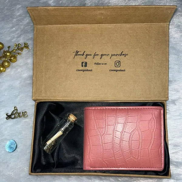 Valentine_Special_Men's_Croco_Texture_Bifold_Wallet_|_Slim_&_Secure_|_Crocodile-Pattern_Finish_|_Holds_Cards_&_Cash_|_Ideal_for_Gifting_with_Complimentary_Chocolate